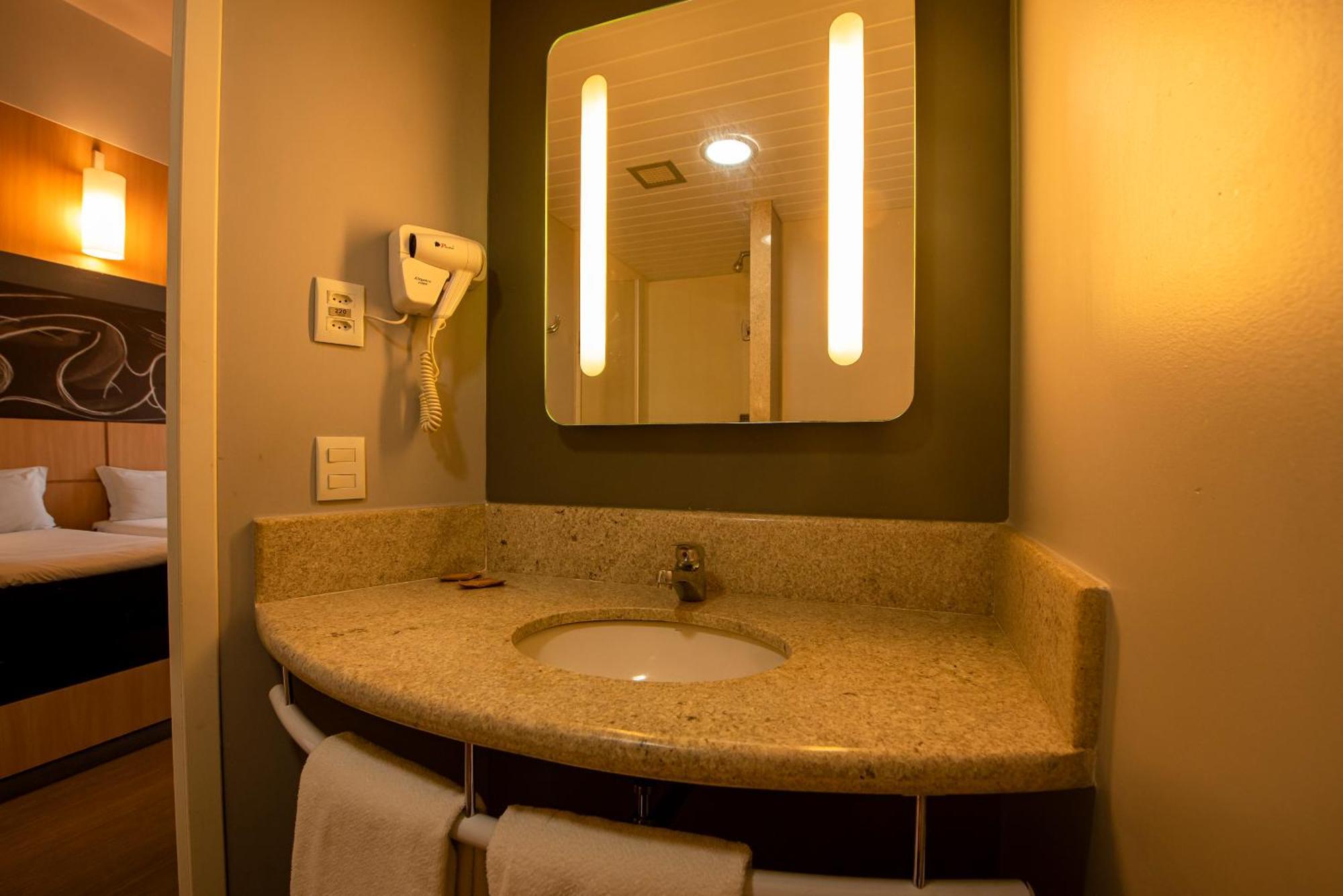 Ibis Guaratingueta Aparecida - Circuito Da Fe Hotel ภายนอก รูปภาพ